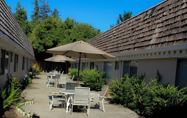 The Redwoods Post-Acute | Nursing Home | San Jose Skilled Nursing Facility